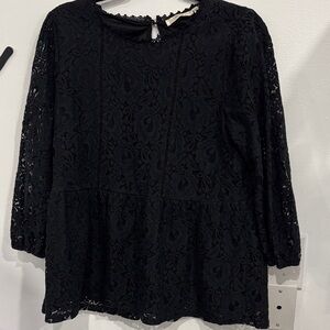 ANDREE BY UNIT Black Lace Peplum Blouse
